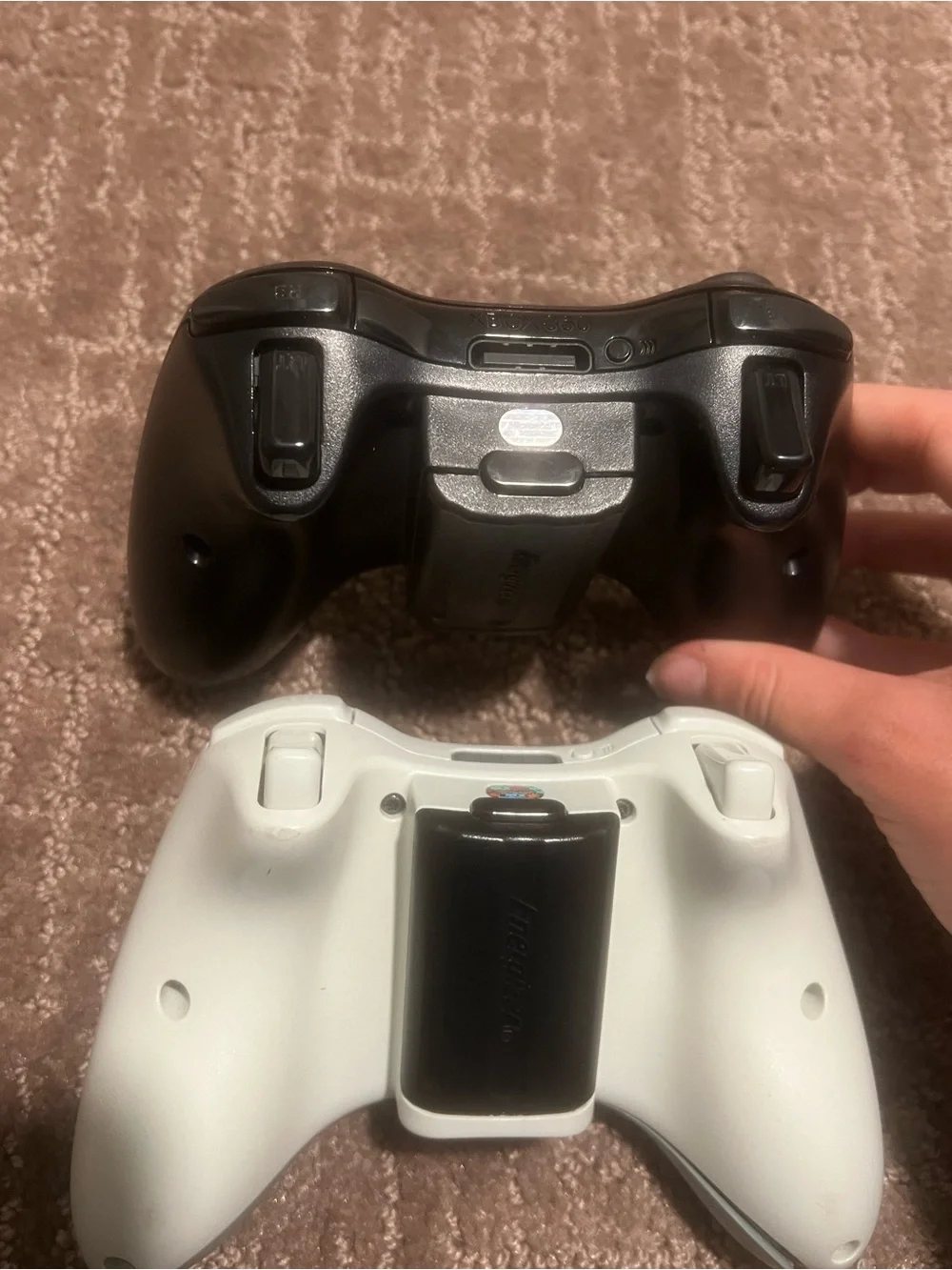 Lot of 2 Genuine Microsoft Xbox 360 Wireless Controllers Black & White OEM